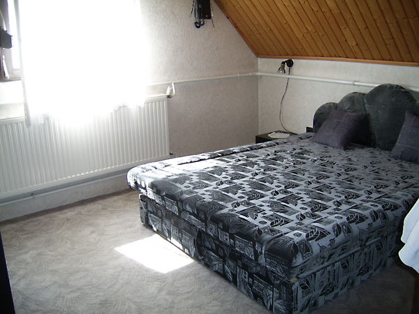 //pic01.ingatlannet.hu/ingatlan/2011/2/3/780253-10.jpg