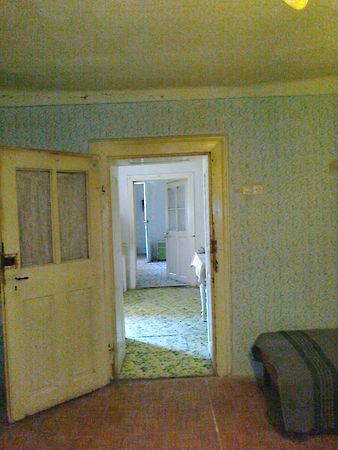 //pic01.ingatlannet.hu/ingatlan/2011/3/30/889991-10.jpg