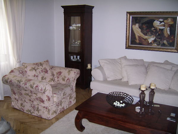 //pic01.ingatlannet.hu/ingatlan/2011/7/1/1075842-1.jpg