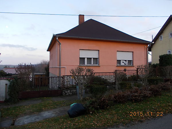 Eladó ház Hőgyész 2. kép
