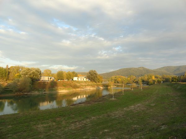 //pic01.ingatlannet.hu/ingatlan/2017/11/4/4694464-4.jpg