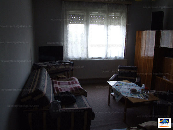 //pic01.ingatlannet.hu/ingatlan/2017/9/9/4612588-12.jpg