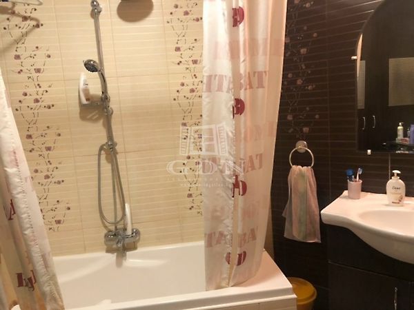 //pic01.ingatlannet.hu/ingatlan/2018/10/18/5107802-8.jpg