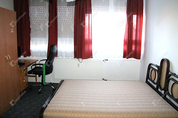 Eladó lakás Szombathely 1. kép