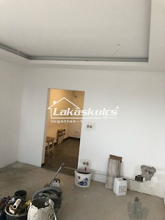 //pic01.ingatlannet.hu/ingatlan/2018/12/15/5085374-8.jpg