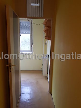 //pic01.ingatlannet.hu/ingatlan/2018/12/17/5166785-11.jpg