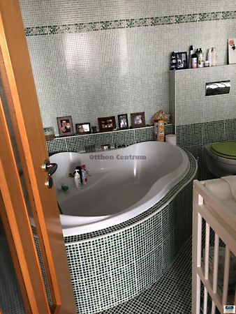 //pic01.ingatlannet.hu/ingatlan/2018/12/19/5168380-8.jpg