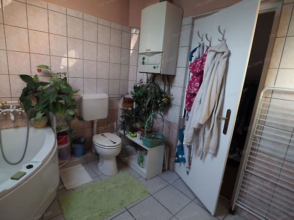 Eladó lakás Eger, Belváros 13. kép