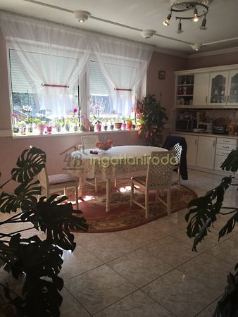//pic01.ingatlannet.hu/ingatlan/2018/4/12/4908426-1.jpg