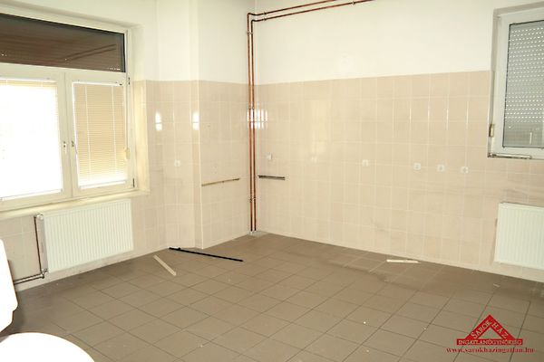 Eladó ház Győr, Nádorváros 5. kép