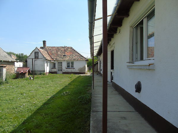 Eladó ház Baj 1. kép