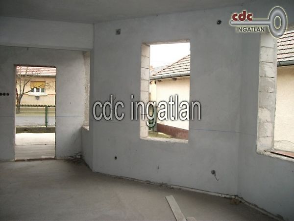 //pic01.ingatlannet.hu/ingatlan/2018/7/14/5010554-5.jpg