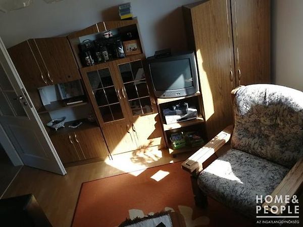 //pic01.ingatlannet.hu/ingatlan/2018/7/17/5012784-4.jpg
