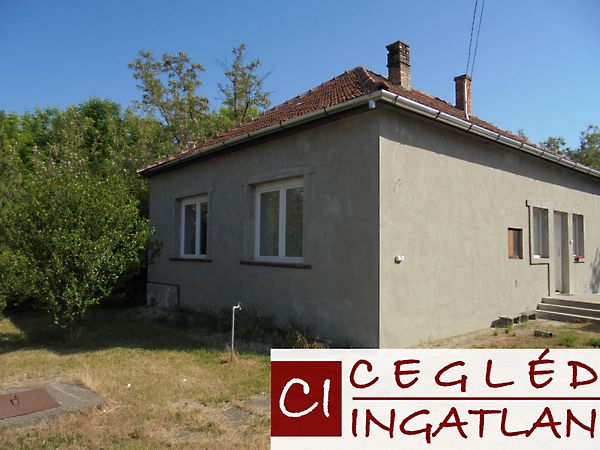 //pic01.ingatlannet.hu/ingatlan/2018/7/30/5025801-1.jpg