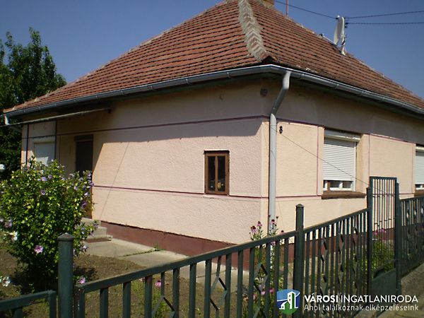 Eladó ház Makád 2. kép