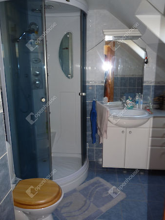 //pic01.ingatlannet.hu/ingatlan/2018/9/4/5047268-10.jpg