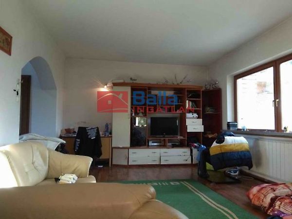 //pic01.ingatlannet.hu/ingatlan/2018/9/5/5059353-5.jpg