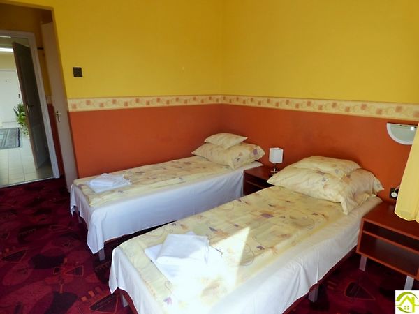 Eladó üzleti Hódmezővásárhely 10. kép