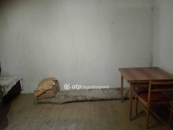 //pic01.ingatlannet.hu/ingatlan/2019/1/12/5183206-13.jpg