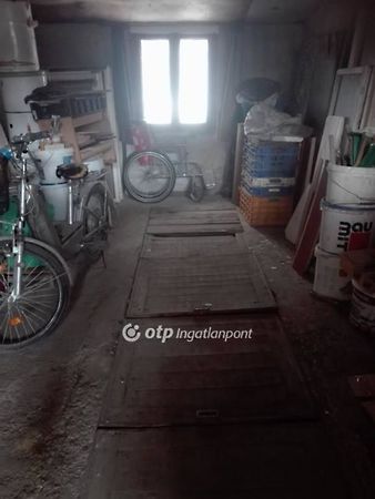 //pic01.ingatlannet.hu/ingatlan/2019/1/12/5183206-15.jpg