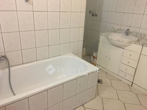 //pic01.ingatlannet.hu/ingatlan/2019/1/17/5187517-12.jpg