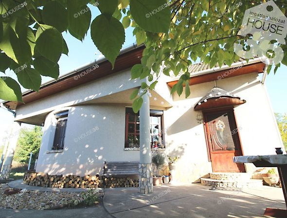 Eladó ház Kecskemét 1. kép