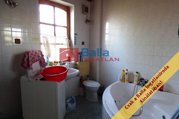 Eladó ház Balatonkenese 10. kép