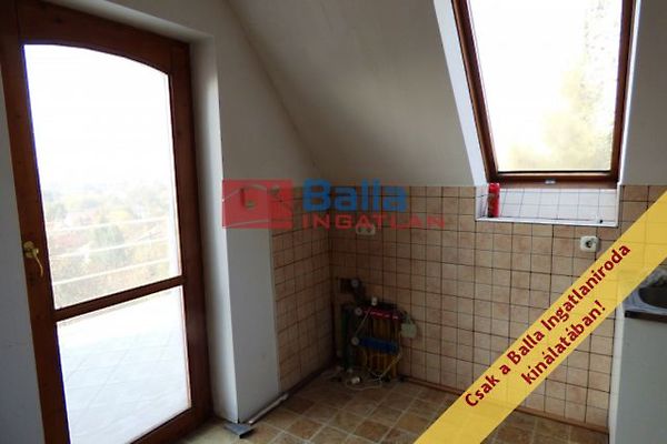Eladó ház Balatonkenese 11. kép