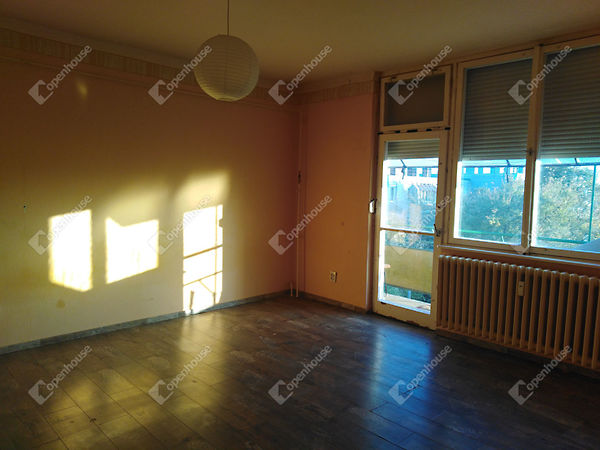 Eladó lakás Tatabánya, Kertváros 1. kép