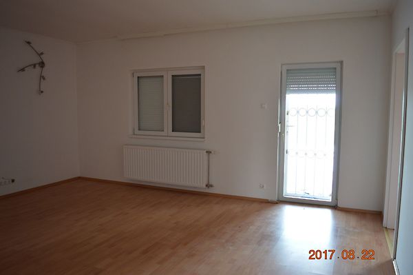 Eladó ház Baracs 4. kép