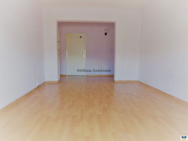 Eladó lakás Győr 2. kép