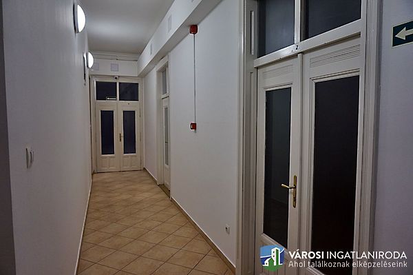 Eladó iroda Szeged, Belváros 17. kép