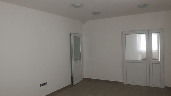 Kiadó lakás Debrecen, Nyugati ipari és kereskedelmi park 3. kép