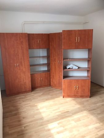 Eladó iroda Székesfehérvár, Öreghegy 8. kép