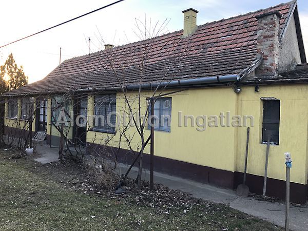 Eladó ház Baracs, Apátszállás 1. kép