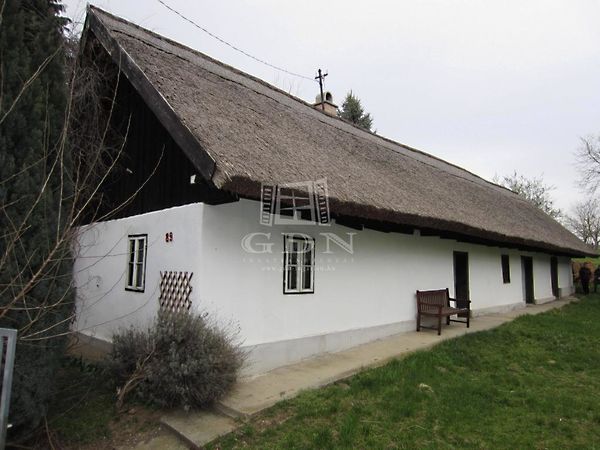 Eladó ház Győr 1. kép