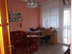 Eladó lakás Debrecen 2. kép