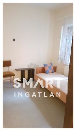 Eladó lakás Pécs 1. kép