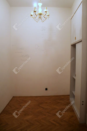 //pic01.ingatlannet.hu/ingatlan/2019/3/15/5256573-3.jpg