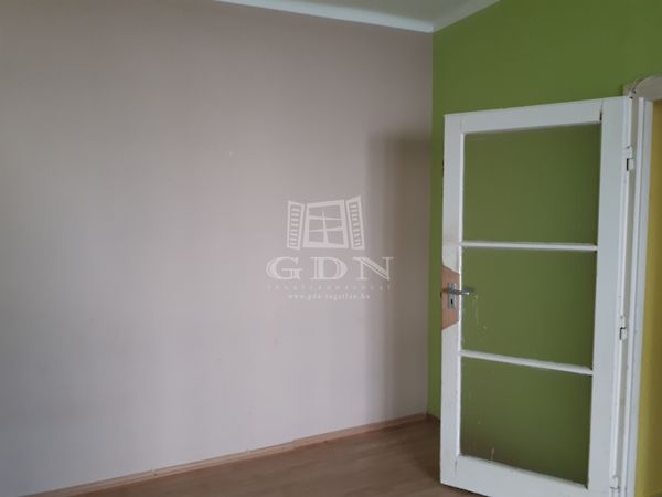 Eladó lakás Szolnok 3. kép