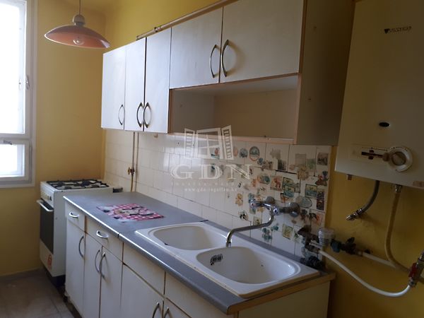 Eladó lakás Szolnok 5. kép