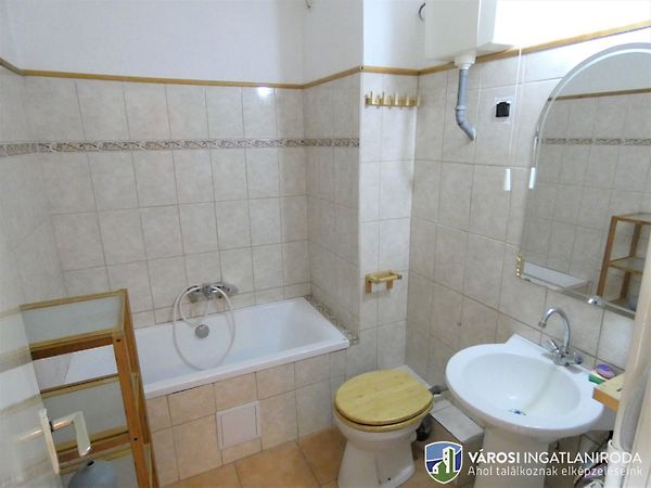 Eladó lakás Szeged, Móraváros 6. kép