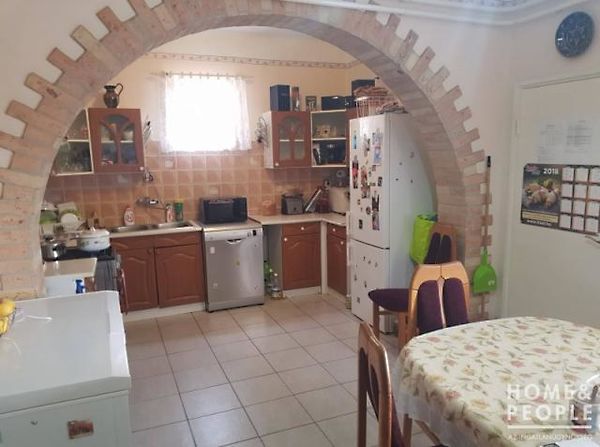 Eladó ház Üllés 1. kép