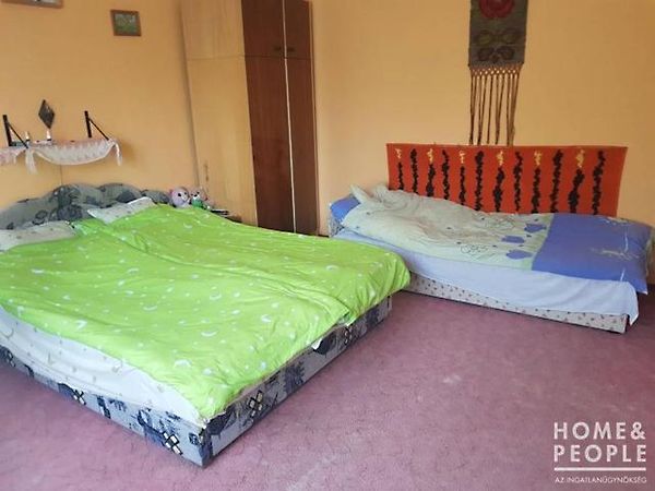 Eladó ház Üllés 4. kép