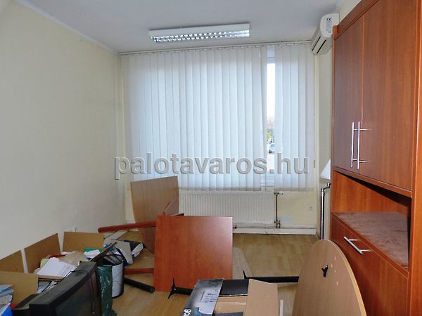 Kiadó üzleti Székesfehérvár, Belváros 2. kép