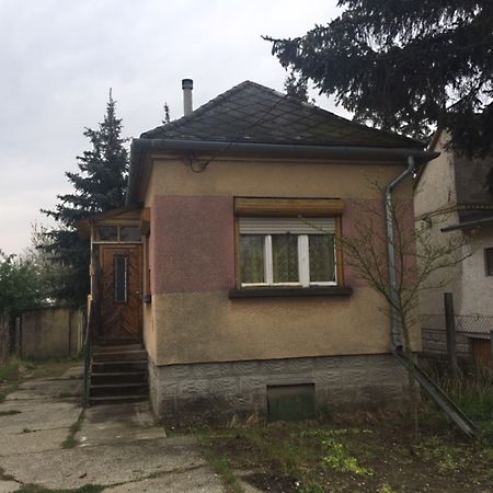 Eladó ház Győr, Győrszentiván 1. kép