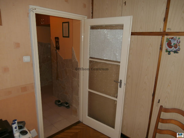 Eladó lakás Szolnok 8. kép
