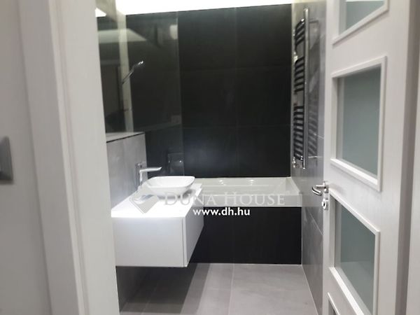 Kiadó lakás Győr 2. kép