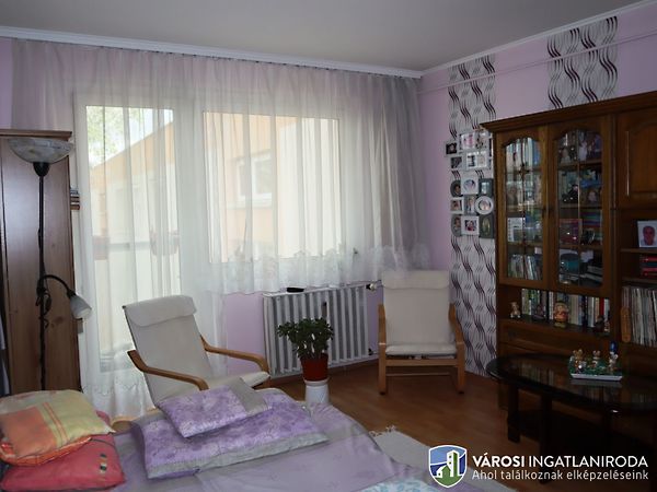 Eladó lakás Győr 1. kép