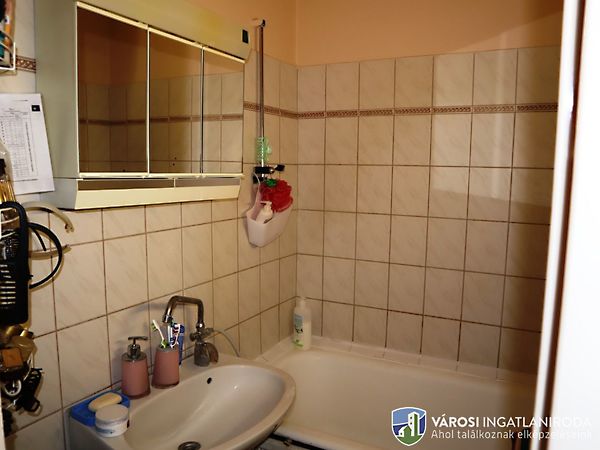 Eladó lakás Győr 8. kép